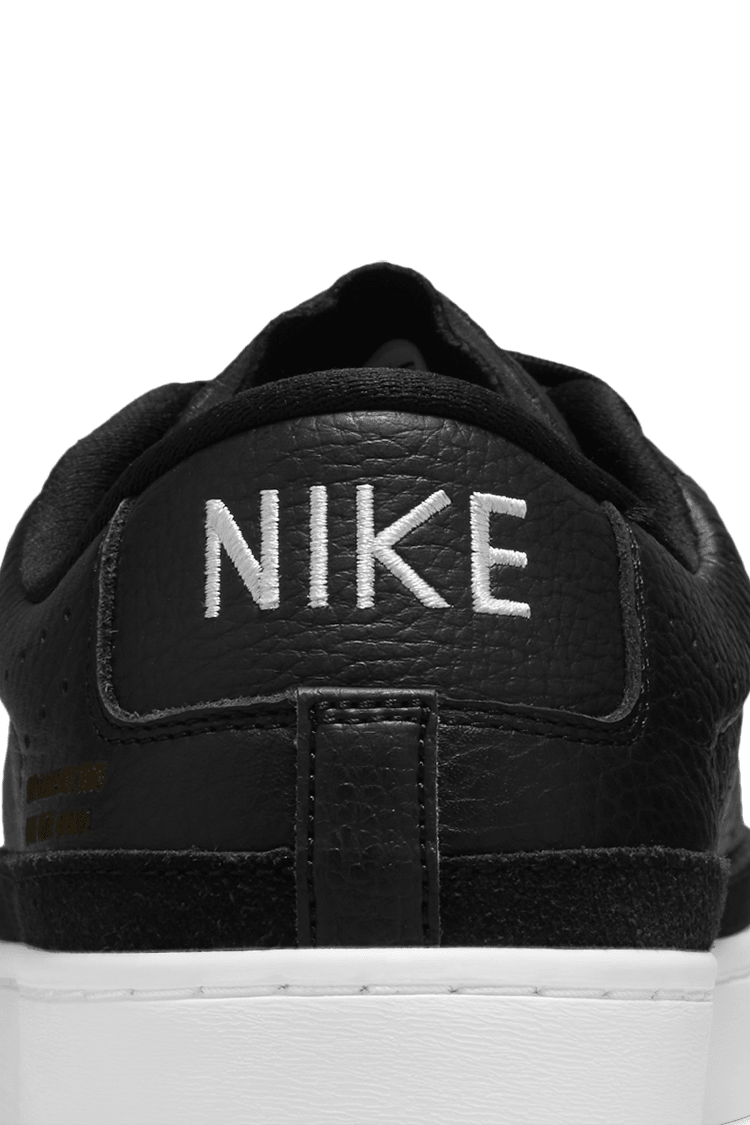 วันเปิดตัว Blazer Low X “Black”