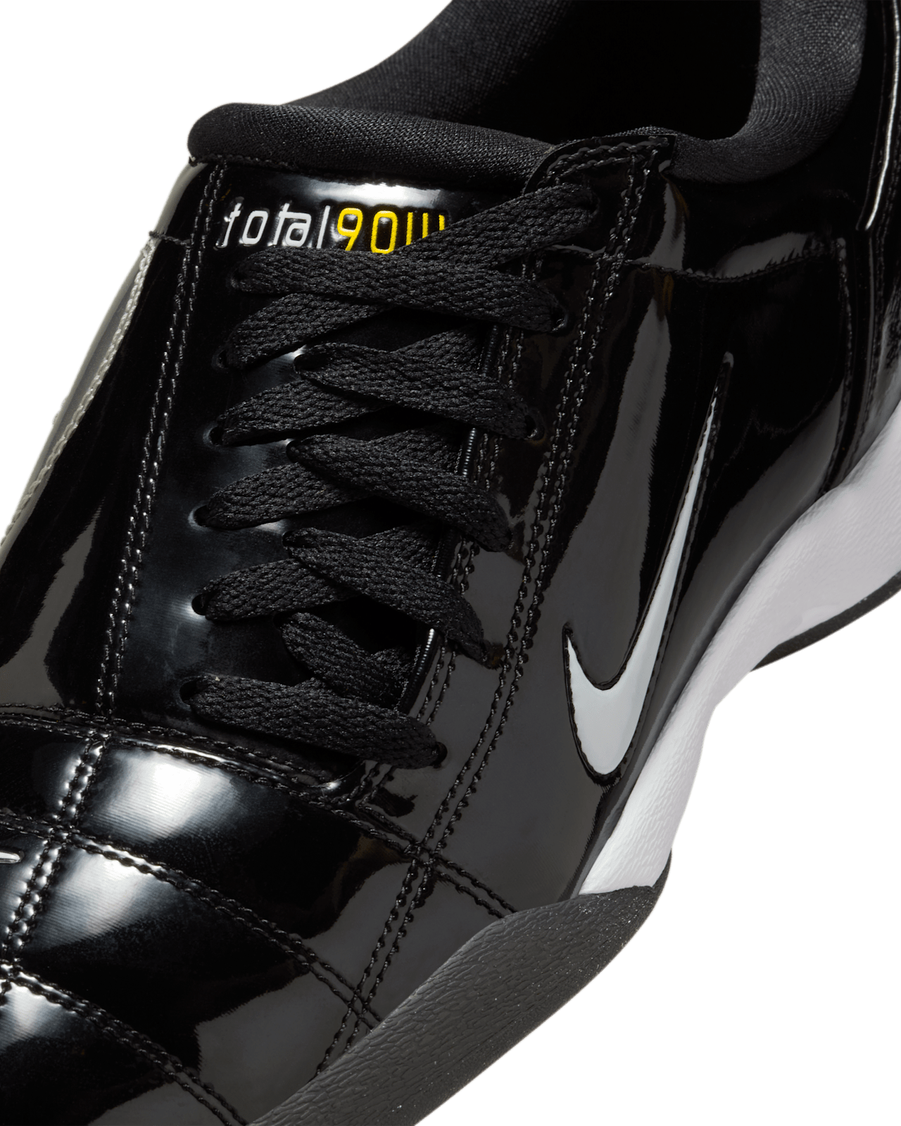 【NIKE公式】トータル 90 'Black and White' (HJ9351-001 / T90 SP)