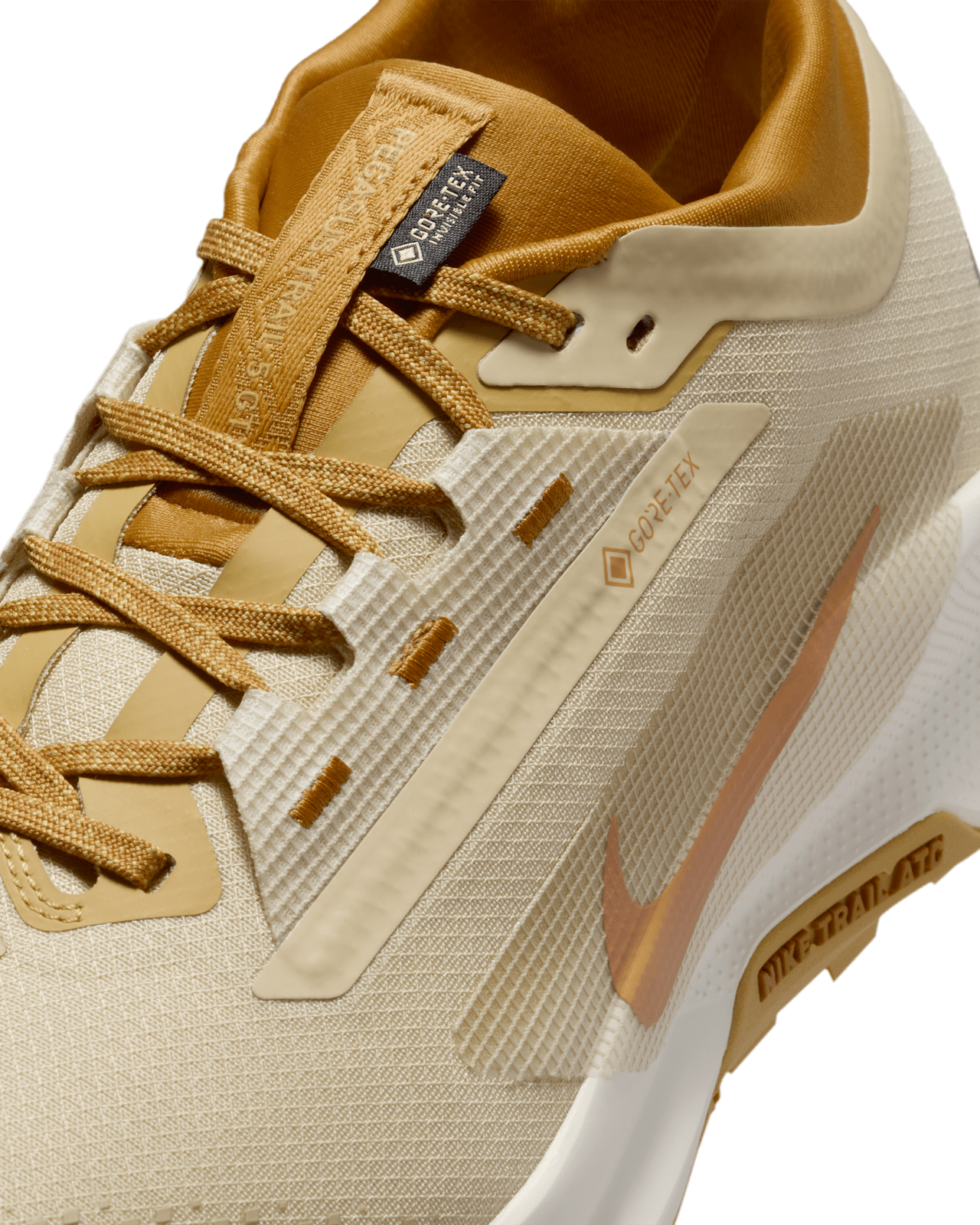 【NIKE公式】ペガサス トレイル 5 GORE-TEX 'Team Gold and Desert Ochre' (HQ7494-700 / REACTX PEGASUS TRAIL 5 GTX SP)