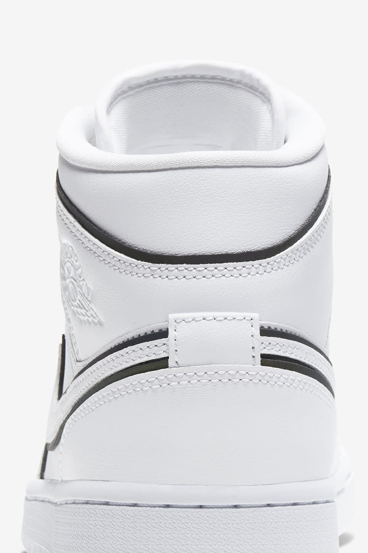 Air Jordan 1 Mid White Lightning Nike SNKRS