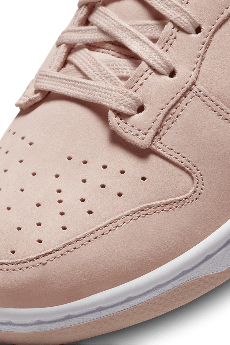 วันเปิดตัว Dunk Low "Pink Oxford" ผู้หญิง (DV7415-600)