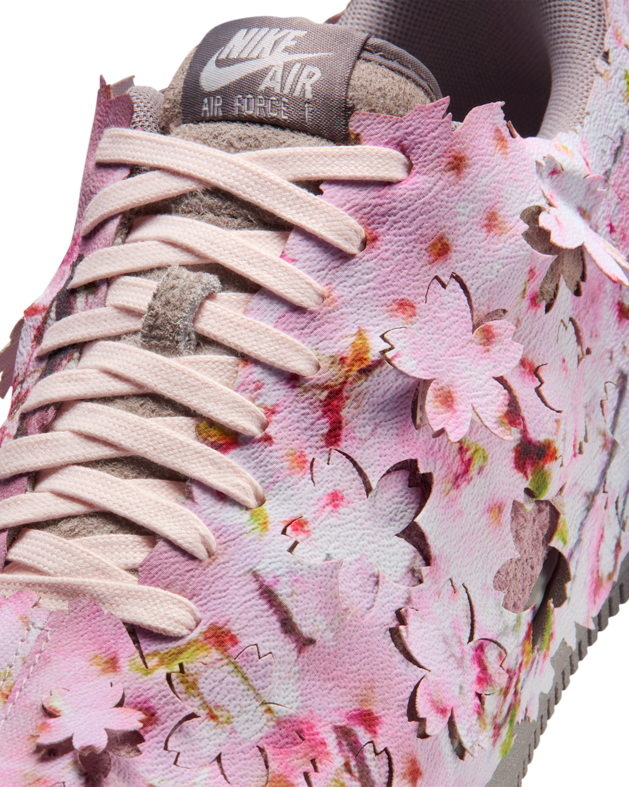 Fecha de lanzamiento de los Air Force 1 '07 "Multi-Color" (IQ3472-298)