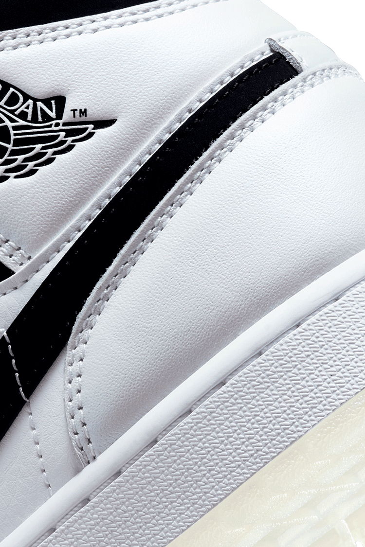 Air Jordan 1 中筒 SE 'White and Black' (DH6933-100) 發售日期