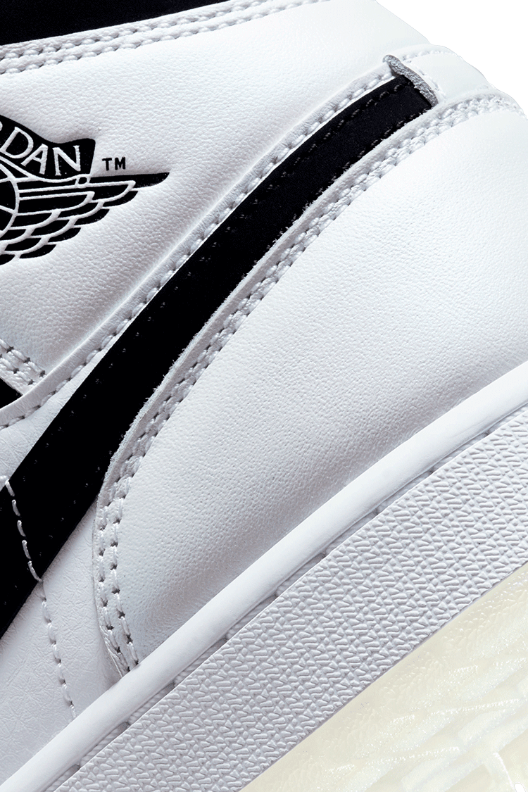 Air Jordan 1 Mid SE 'White and Black' (DH6933-100) Release Date