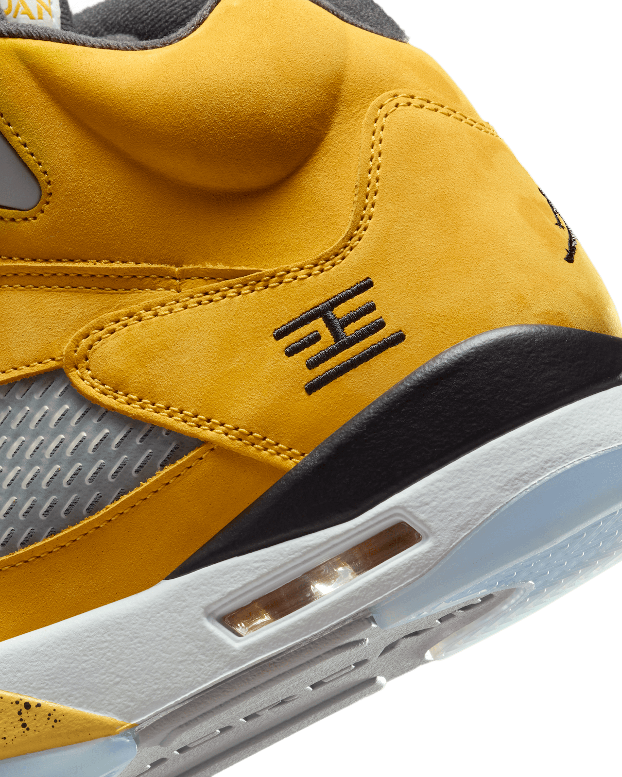 【NIKE公式】エア ジョーダン 5 'Varsity Maize and Wolf Grey' (IO3372-700/ AIR JORDAN 5 RETRO BB)