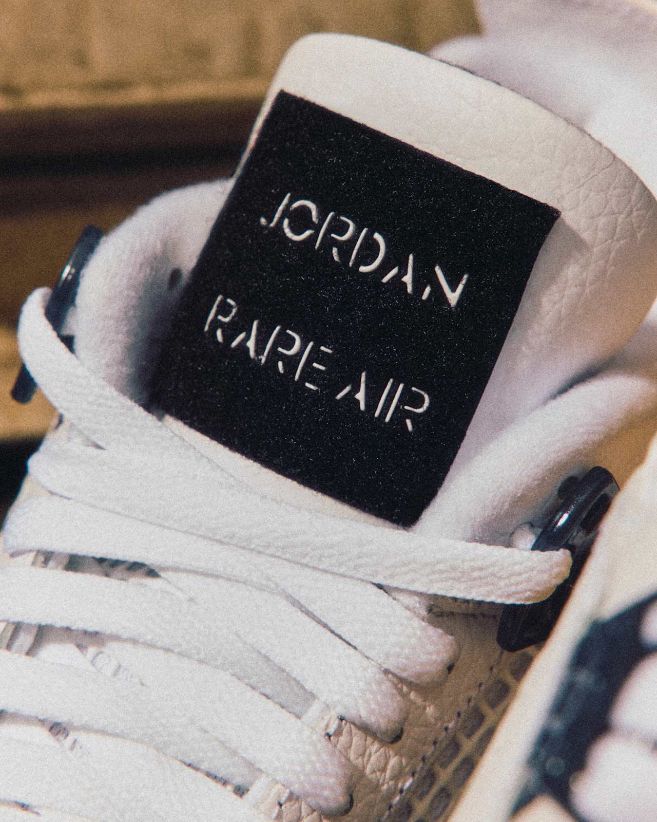 Fecha de lanzamiento de los los Air Jordan 4 "Rare Air" "Tour Yellow" (IO2463-102)
