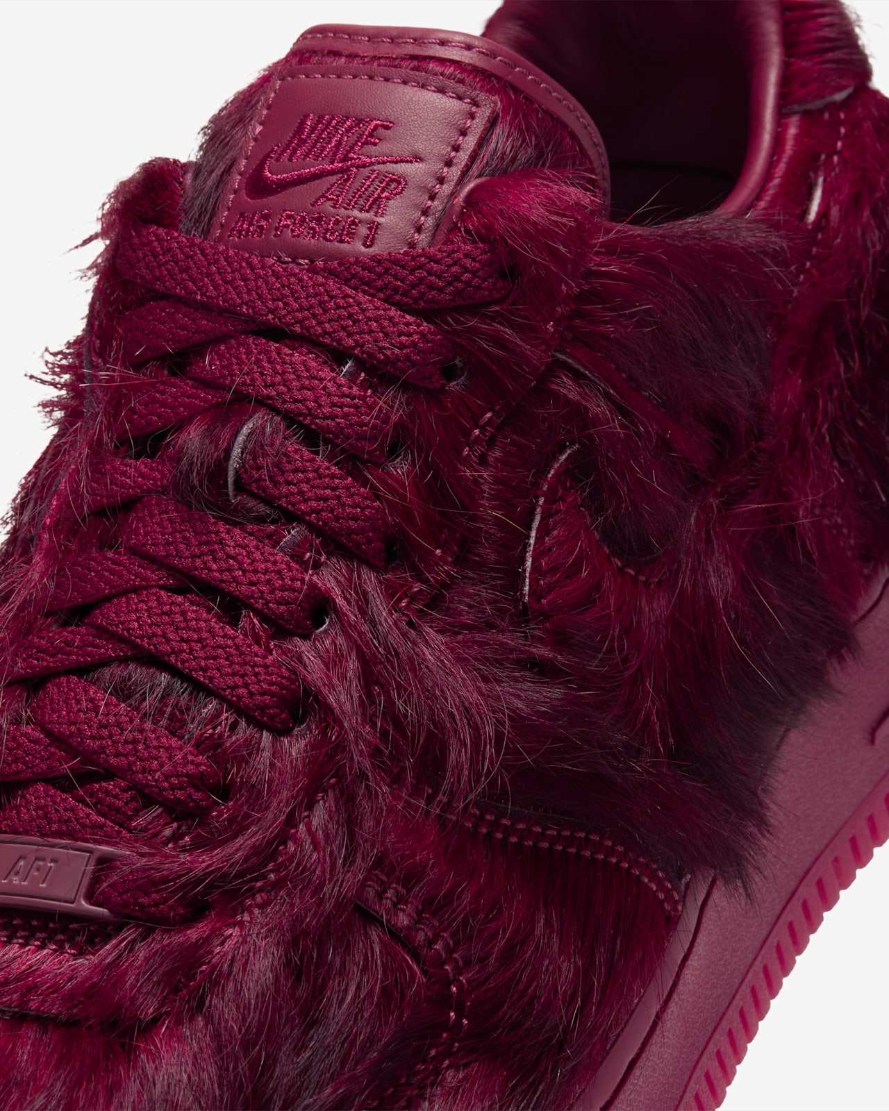 【NIKE公式】エア フォース 1 QS 'Team Red' (IR1940-600) 発売日
