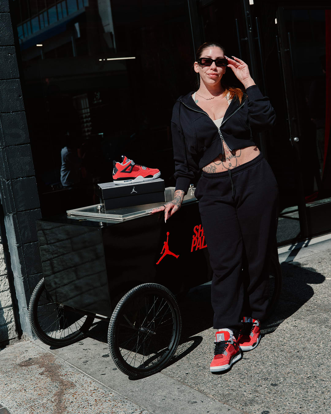 Street SNKRS: AJ4 "TORO BRAVO" X SHOE PALACE