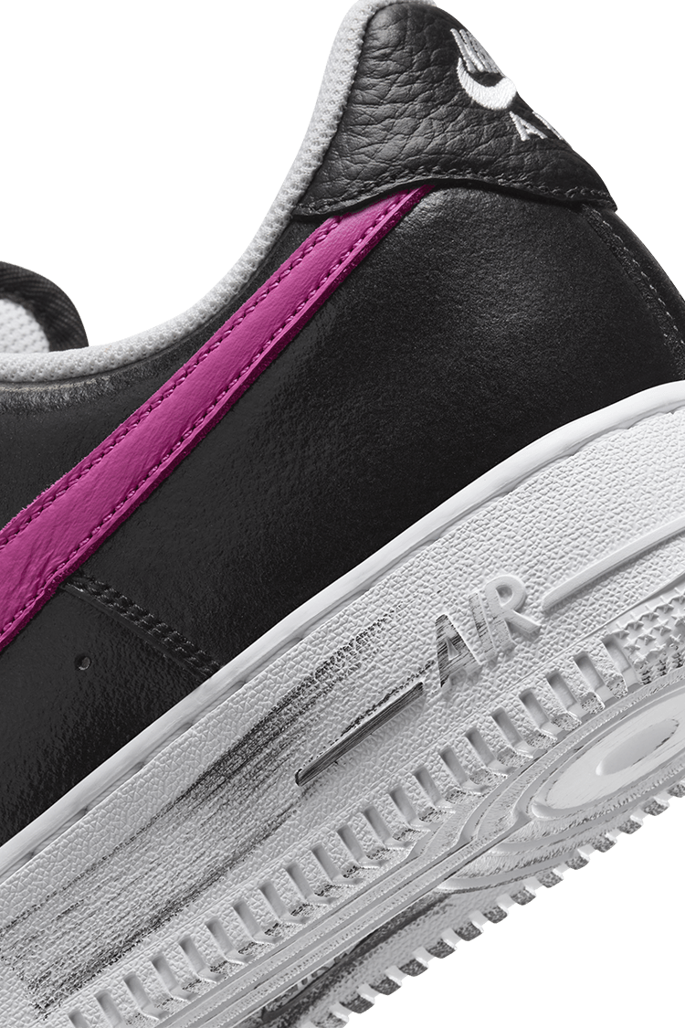 完売品 Nike Air Force 1 