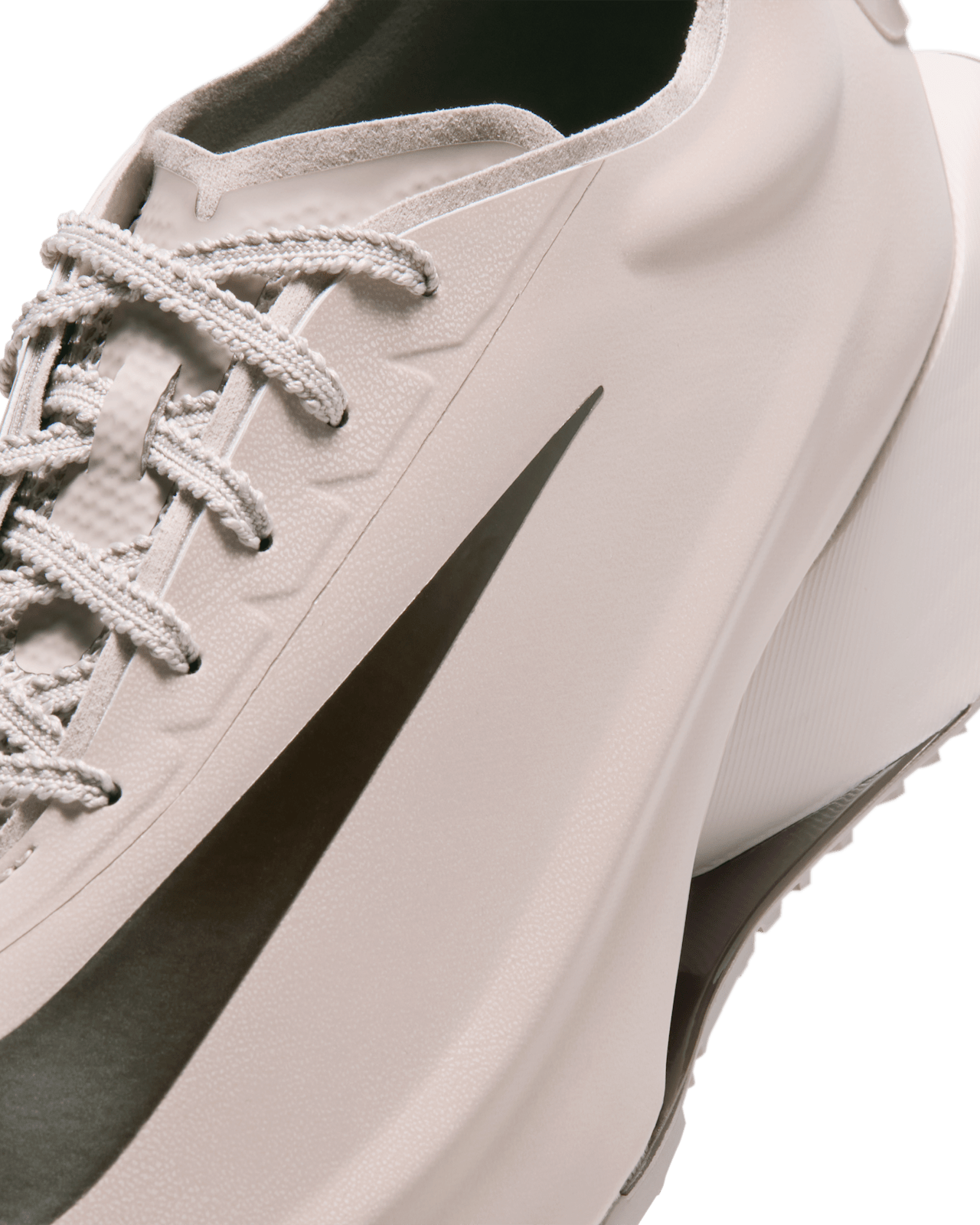 【NIKE公式】レディース ファースト サイト ノワール 'Cream II and Light Bone' (HQ2409-201) 発売日