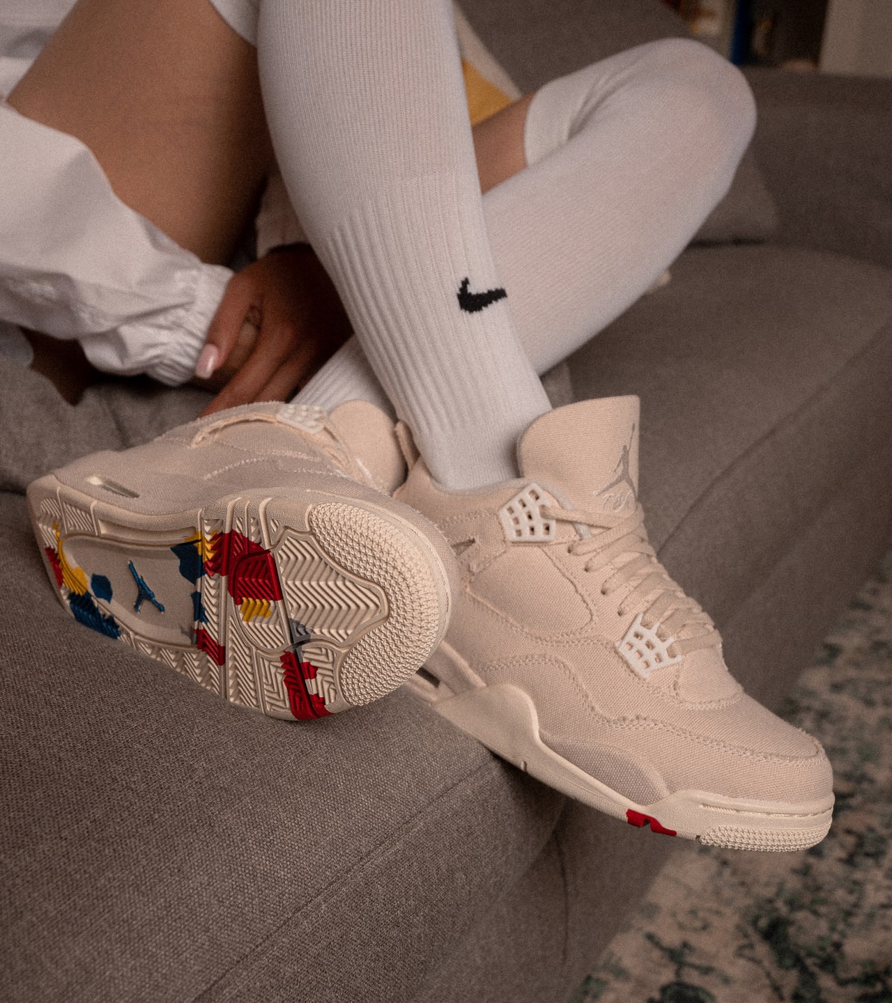 Styl SNKRS: AJ4 Blank Canvas – Allison Fullinová