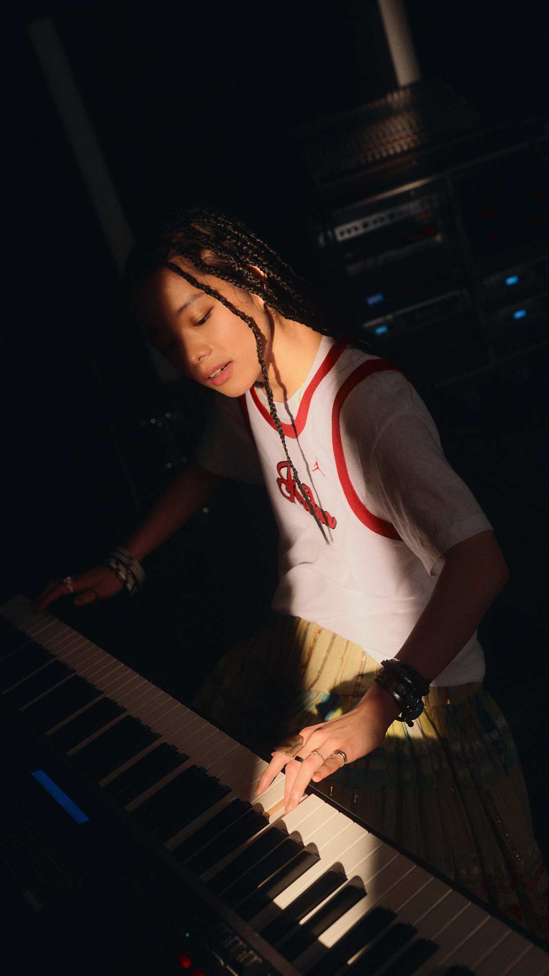 【NIKE公式】InMyJs: Air Jordan 4 Retro 'Red Cement'