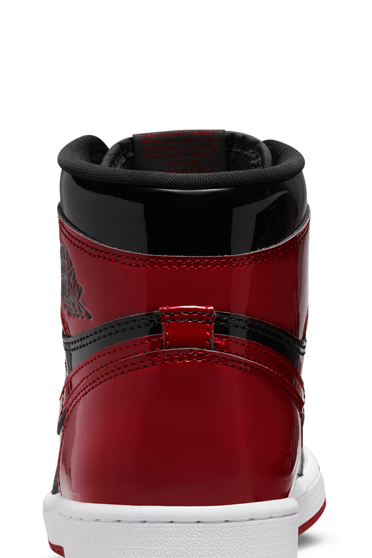 Fecha de lanzamiento del Air Jordan 1 'Patent Bred' (555088-063)