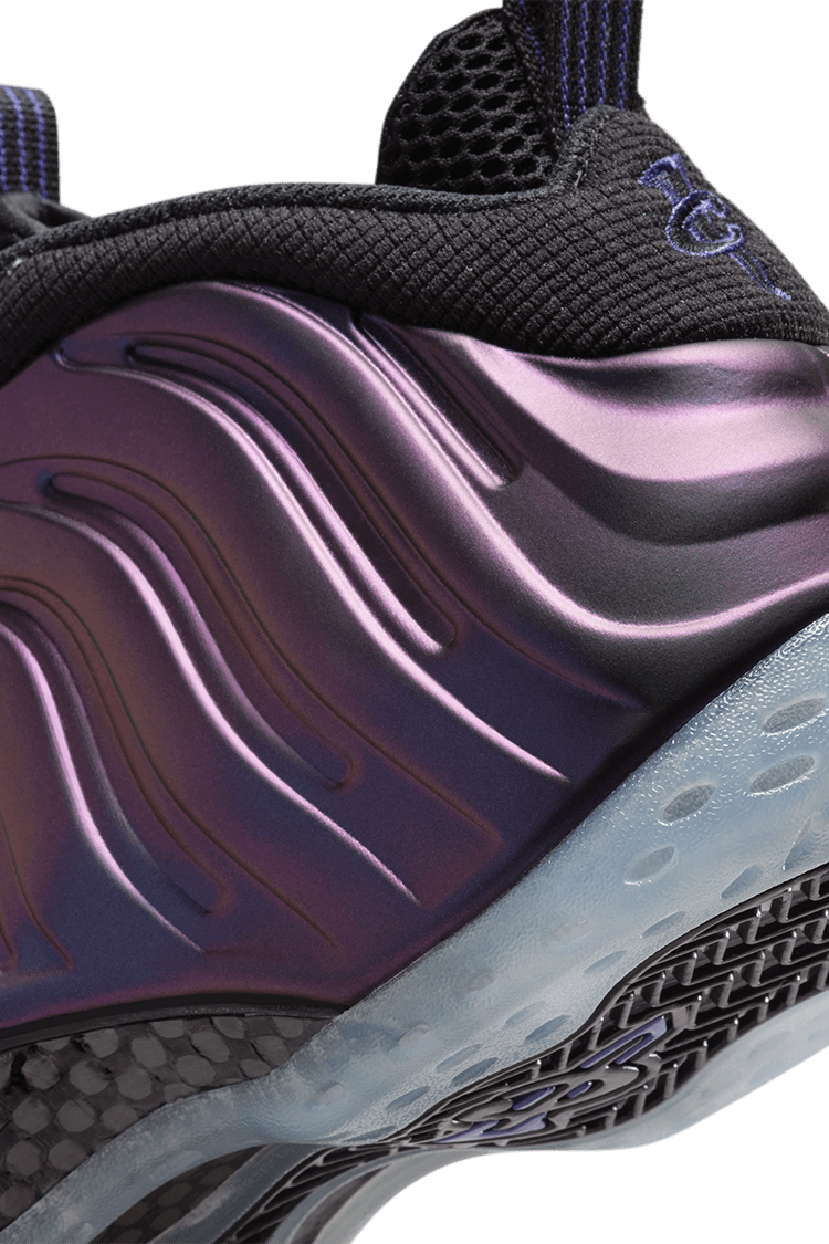 วันเปิดตัว Air Foamposite One "Varsity Purple" (FN5212-001)