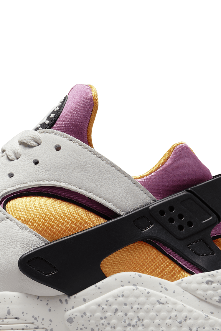 【NIKE公式】エア ハラチ 'University Gold and Pink' (DD1068-003 / NIKE AIR HUARACHE)