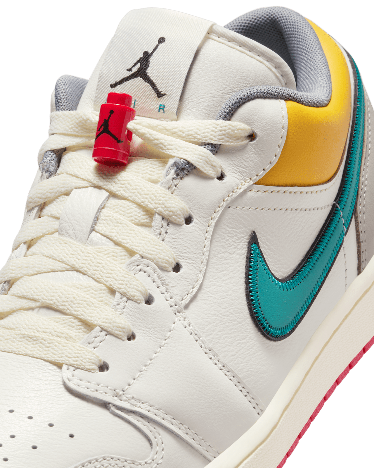 Fecha de lanzamiento de los Air Jordan 1 Low Premium "Sail and Yellow Ochre" (HV4511-133)