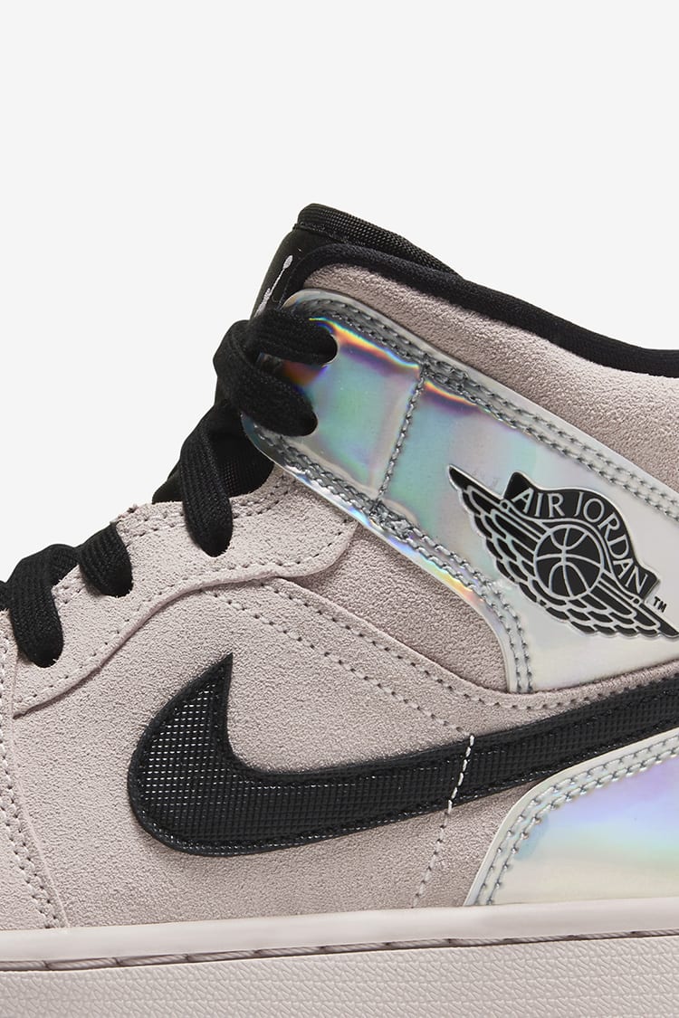 Women’s Air Jordan I Mid 'Chrome Wings' Release Date