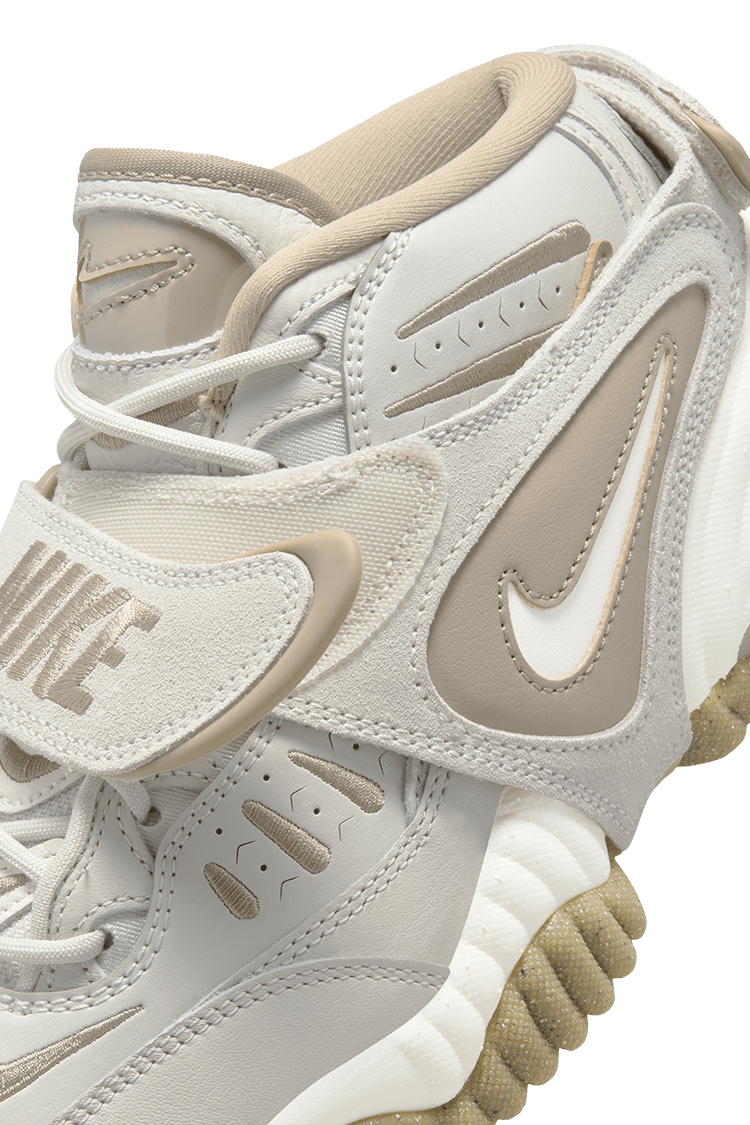 วันเปิดตัว Air Adjust Force "Khaki and Light Bone" ผู้หญิง (DZ1844-200)