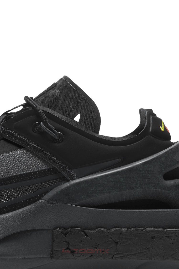 Ημερομηνία κυκλοφορίας του Fontanka Edge "Triple Black"
