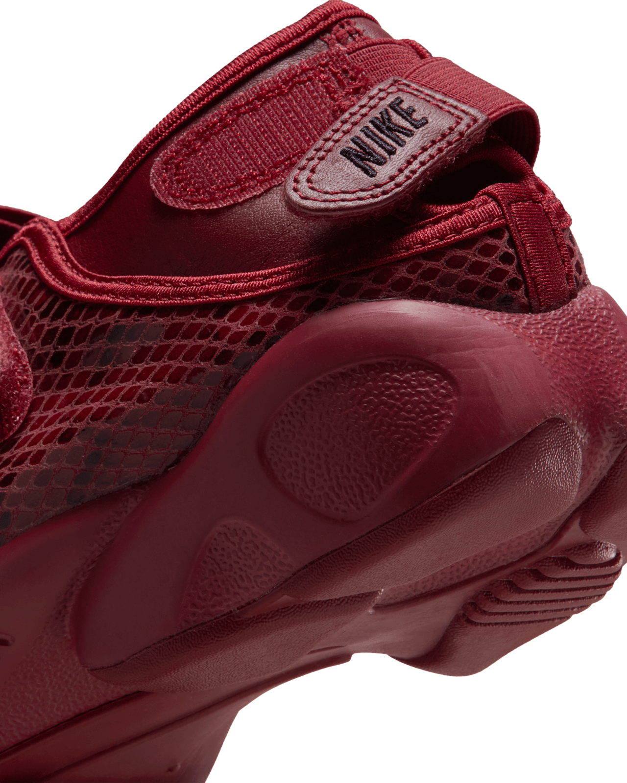 Fecha de lanzamiento de los Air Rift "Team Red" para mujer (IM5739-600) 