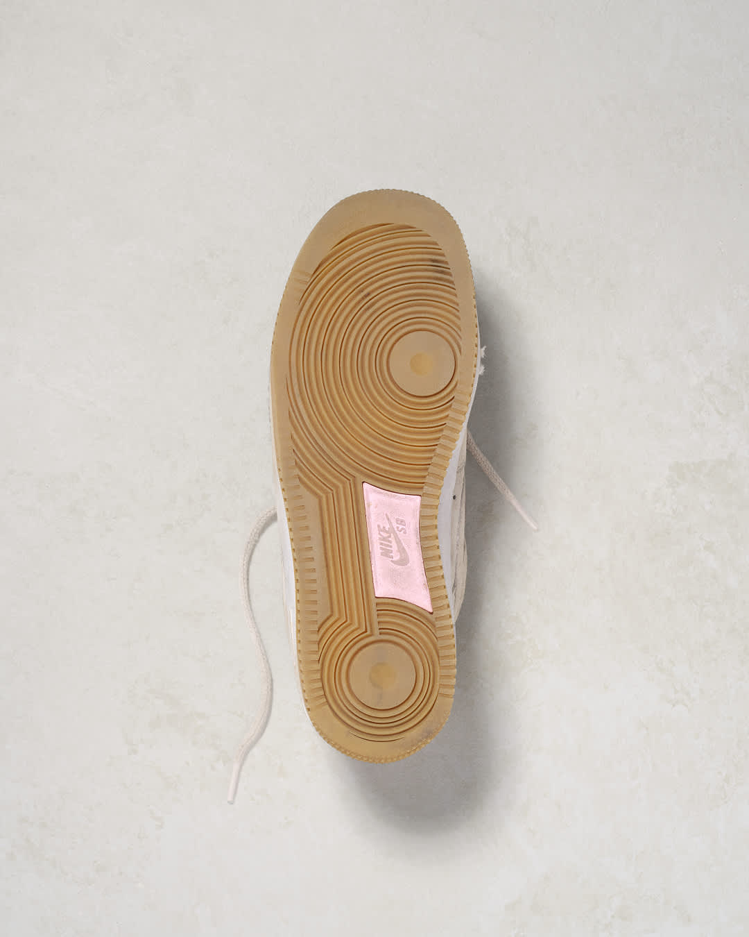 나이키 SB 에어 포스 1 로우 'Light Orewood Brown and Pink Foam'(HM8517-100) 출시일