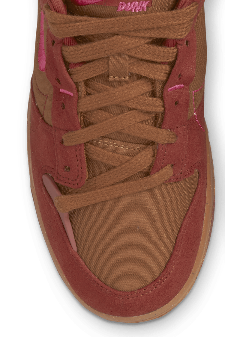 วันเปิดตัว Dunk Low Disrupt 2 “Desert Bronze and Pink Prime” ผู้หญิง (DH4402-200)