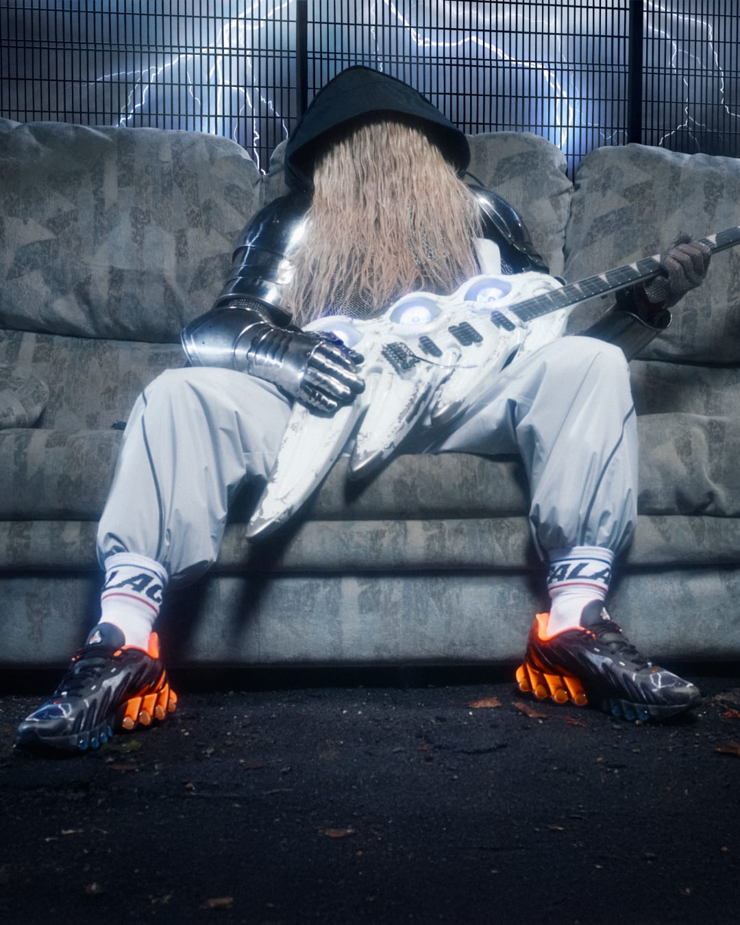 【NIKE公式】エア マックス Dn8 x パレス 'Black and Safety Orange' (IB4181-001)