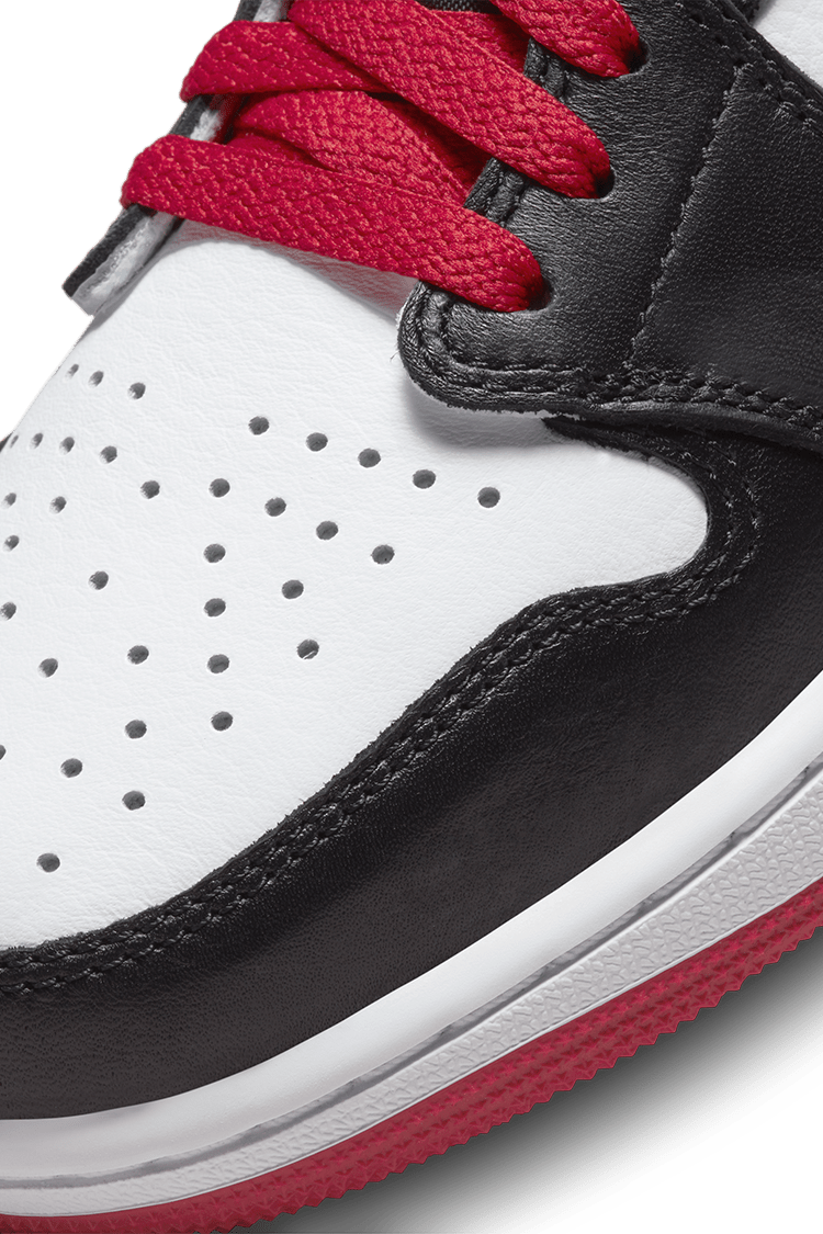 วันเปิดตัว Air Jordan 1 Low "Black Toe" (CZ0790-106) 