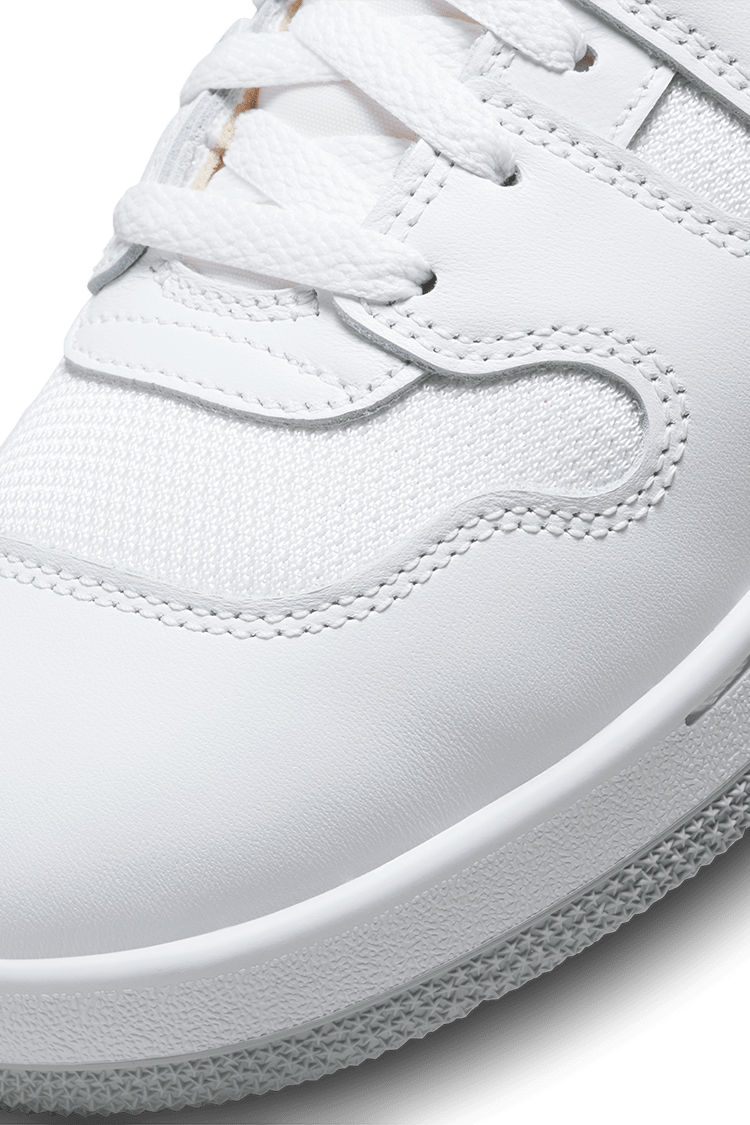 วันเปิดตัว Nike Attack "Black and White" (FB8938-101)