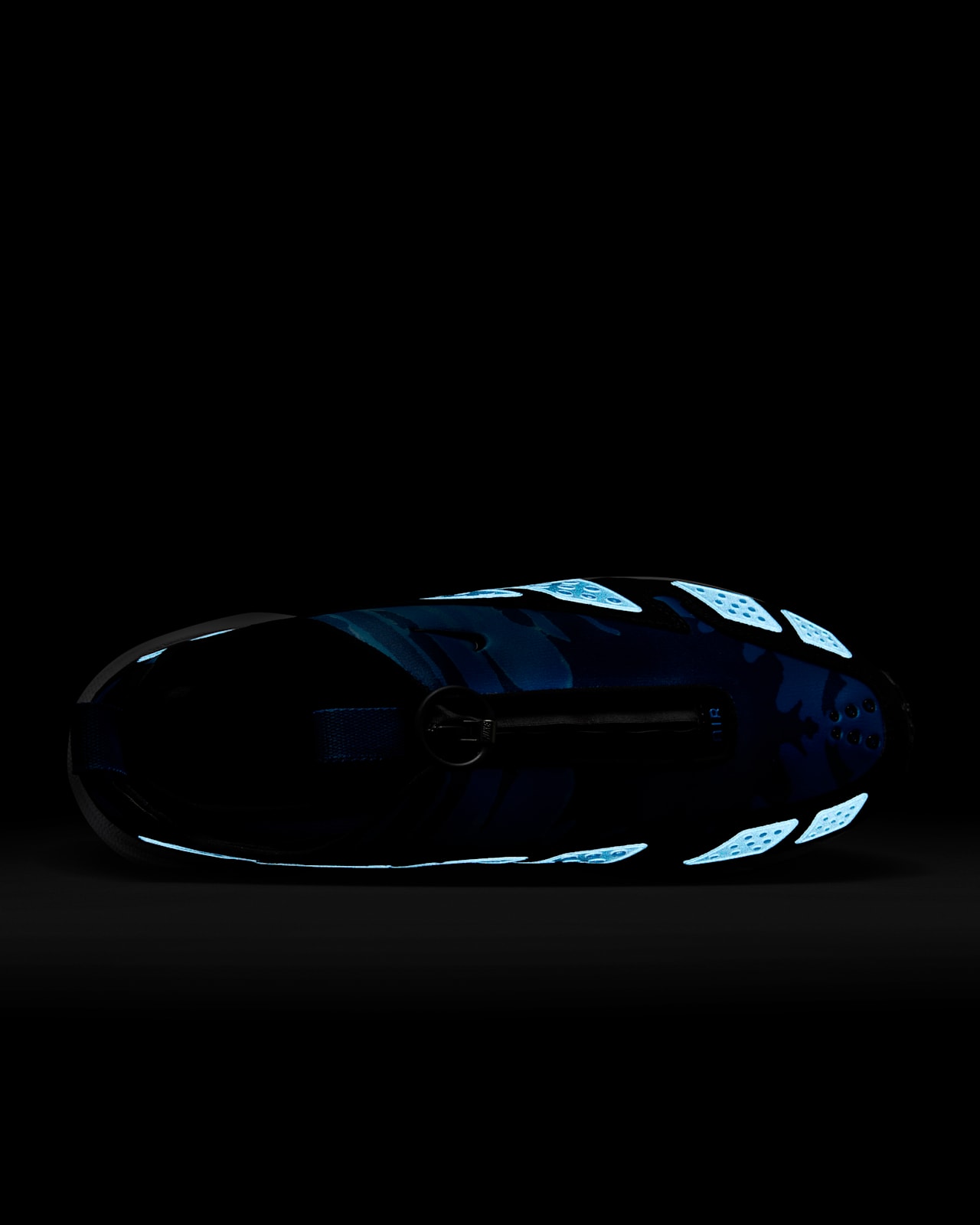 Air Max SNDR 'Black and Photo Blue' (IB6863-400) release date