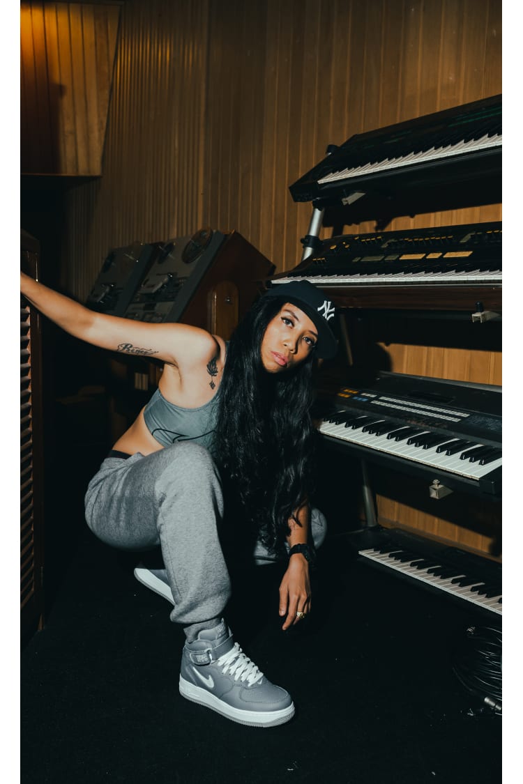 SNKRS 風格:AF1 中筒 Jewel "NYC" with ODD