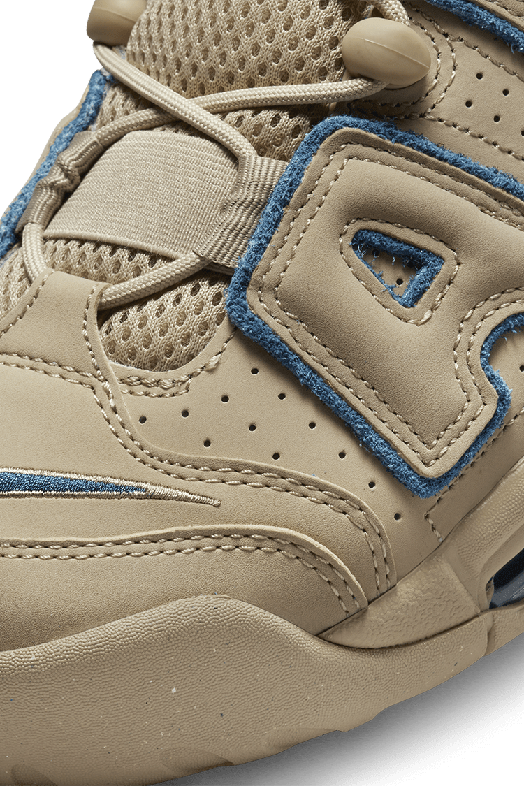 【NIKE公式】エア モア アップテンポ 'Limestone and Valerian Blue' (DV6993-200 / AIR MORE UPTEMPO '96 NBHD)