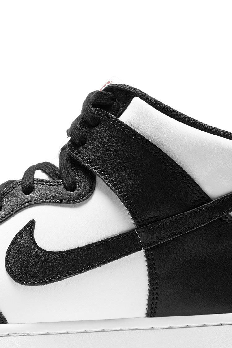 วันเปิดตัว Dunk High “Black and White”
