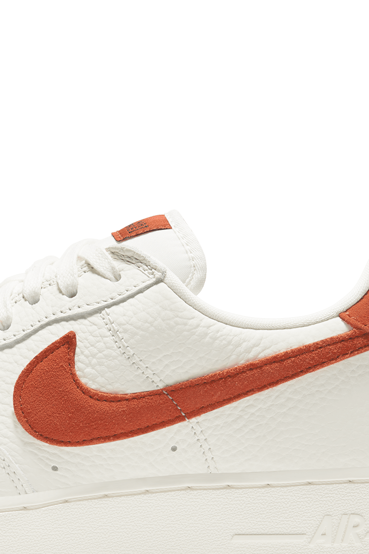 【NIKE公式】エア フォース 1 '07 クラフト 'Mantra Orange' (AF 1 '07 CRAFT / CV1755-100)