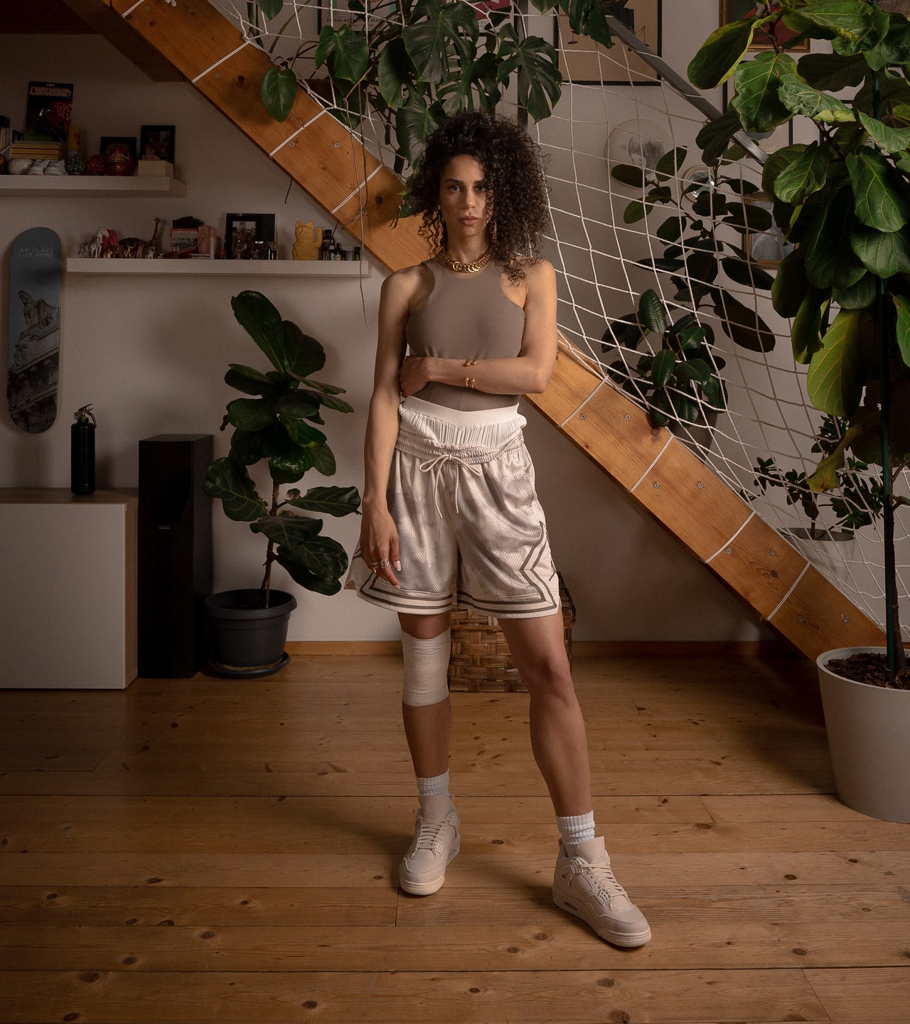 Styl SNKRS: AJ4 Blank Canvas – Allison Fullinová
