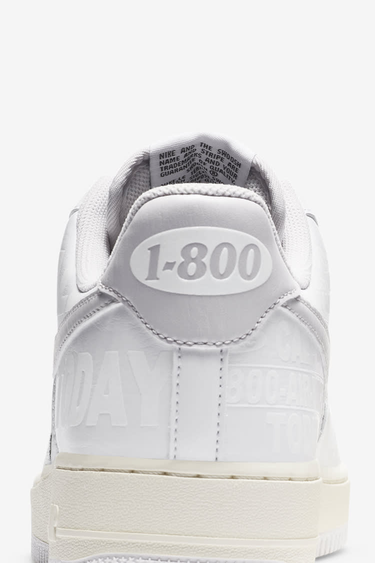 วันเปิดตัว Air Force 1 '07 Low “1-800”