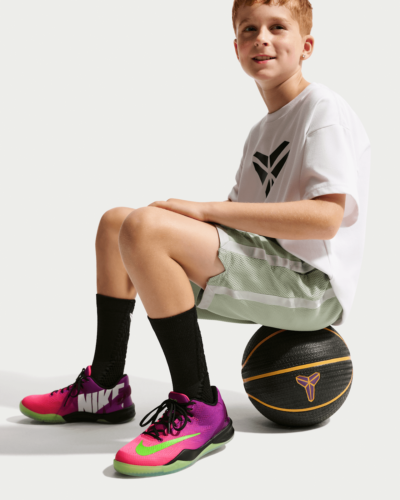 Kobe 8 Protro "Mambacurial" "Red Plum and Pink Flash" (IO6253-500) – Data de lançamento