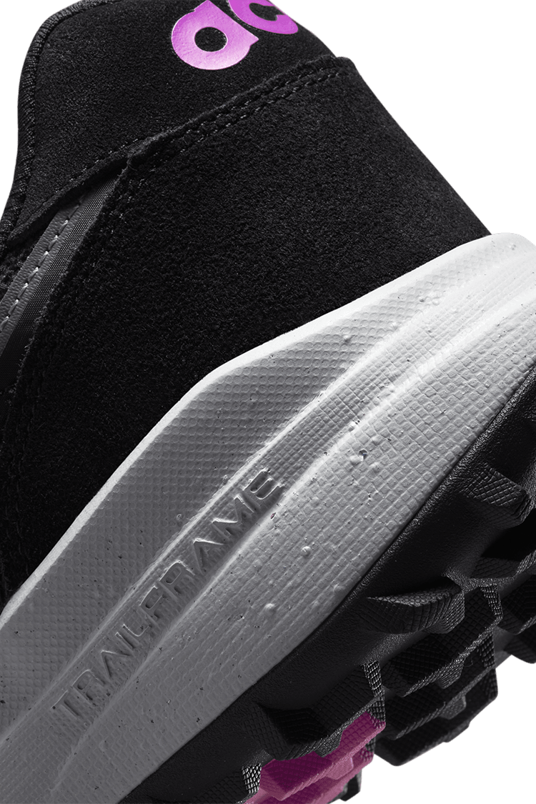 ACG Lowcate "Black and Cool Grey" (DM8019-002) Lansman Tarihi