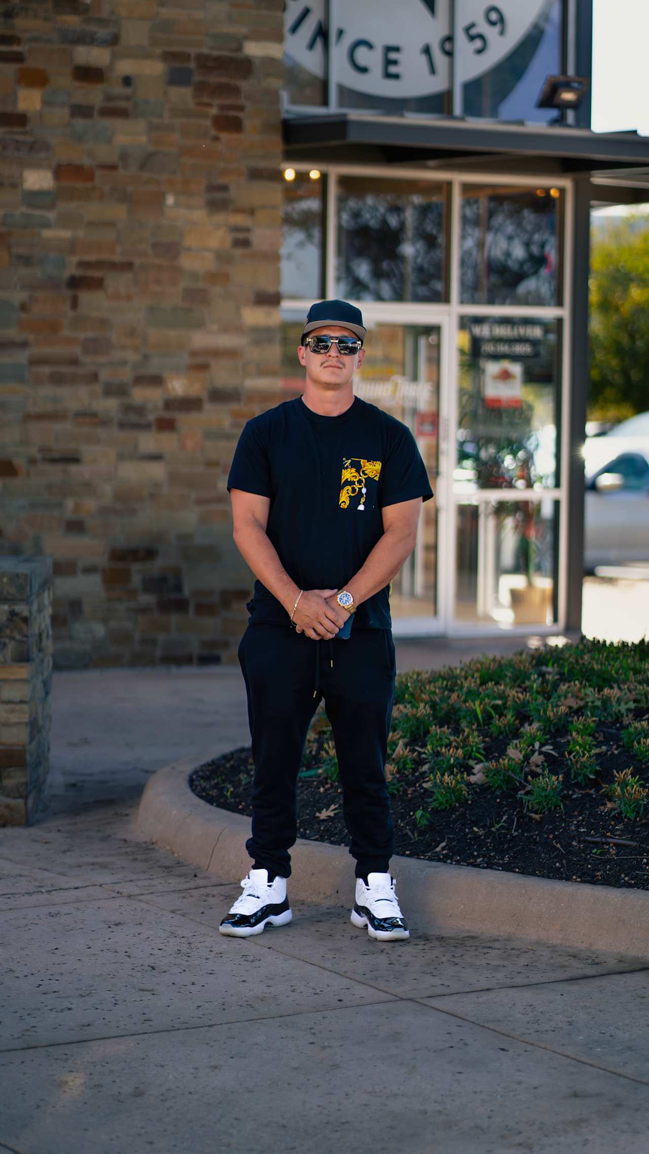 Street SNKRS: fiesta de lanzamiento de los AJ11 "Legend Blue" 