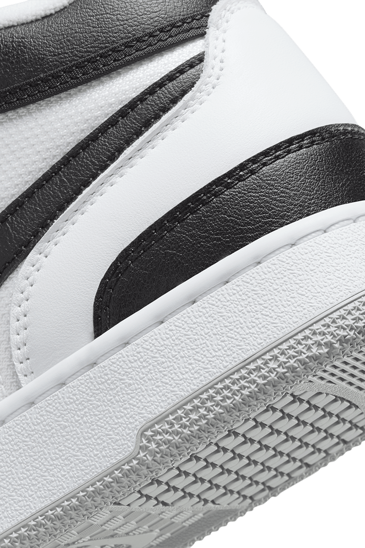 วันเปิดตัว Nike Attack "Black and White" (FB8938-101)
