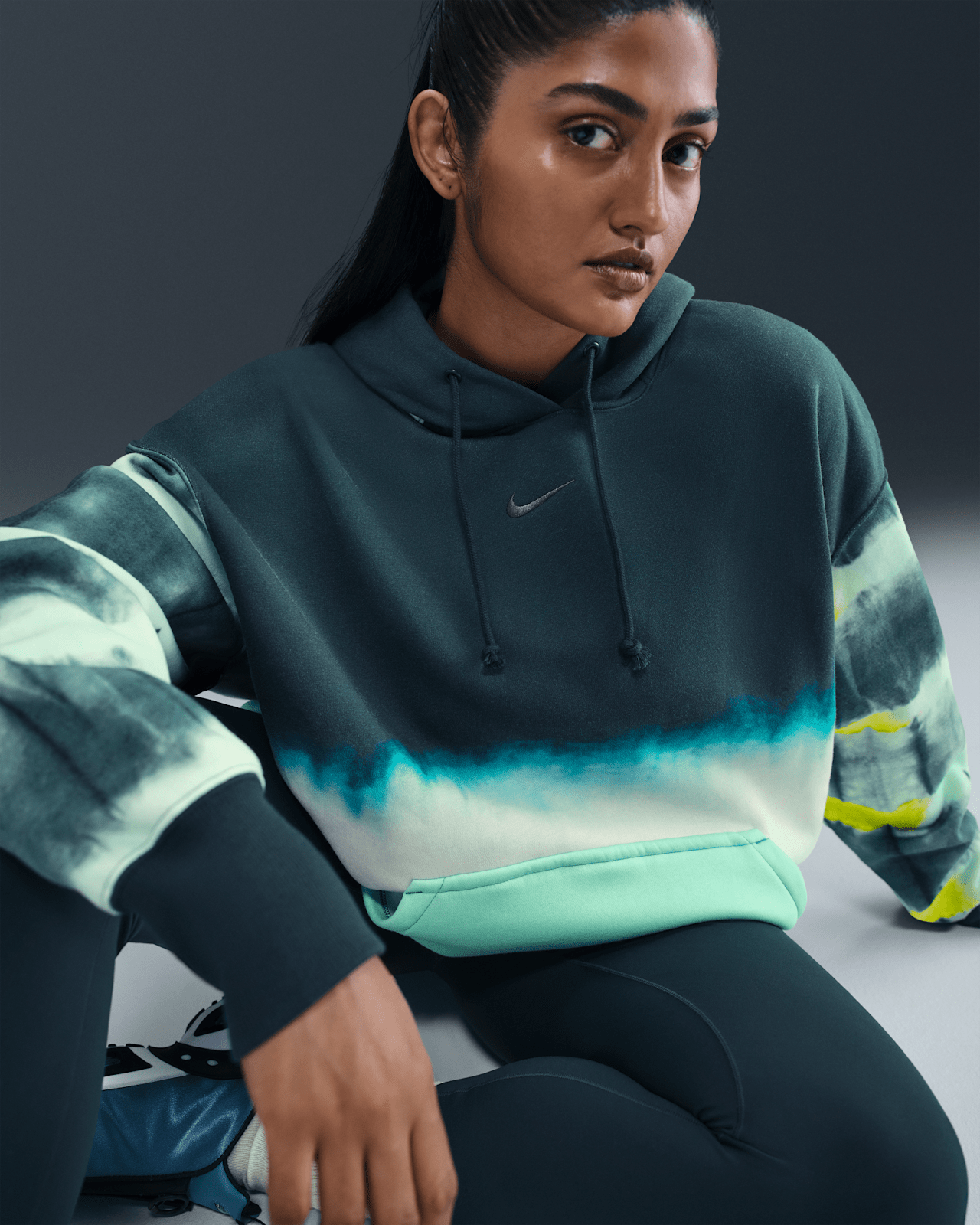 売切れ前に NIKE オーバーサイズド プルオーバー パーカー ウィメンズ オーバーサイズド プリント プルオーバー パーカー