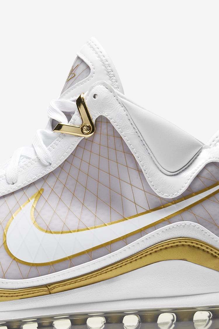 LeBron VII China Moon Release Date. Nike SNKRS