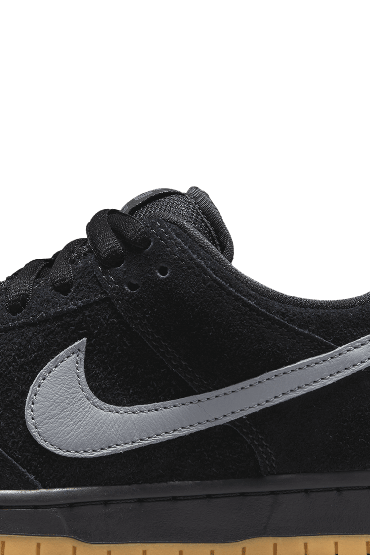 SB Dunk Low Pro 'Black' (BQ6817-010) release date. Nike SNKRS