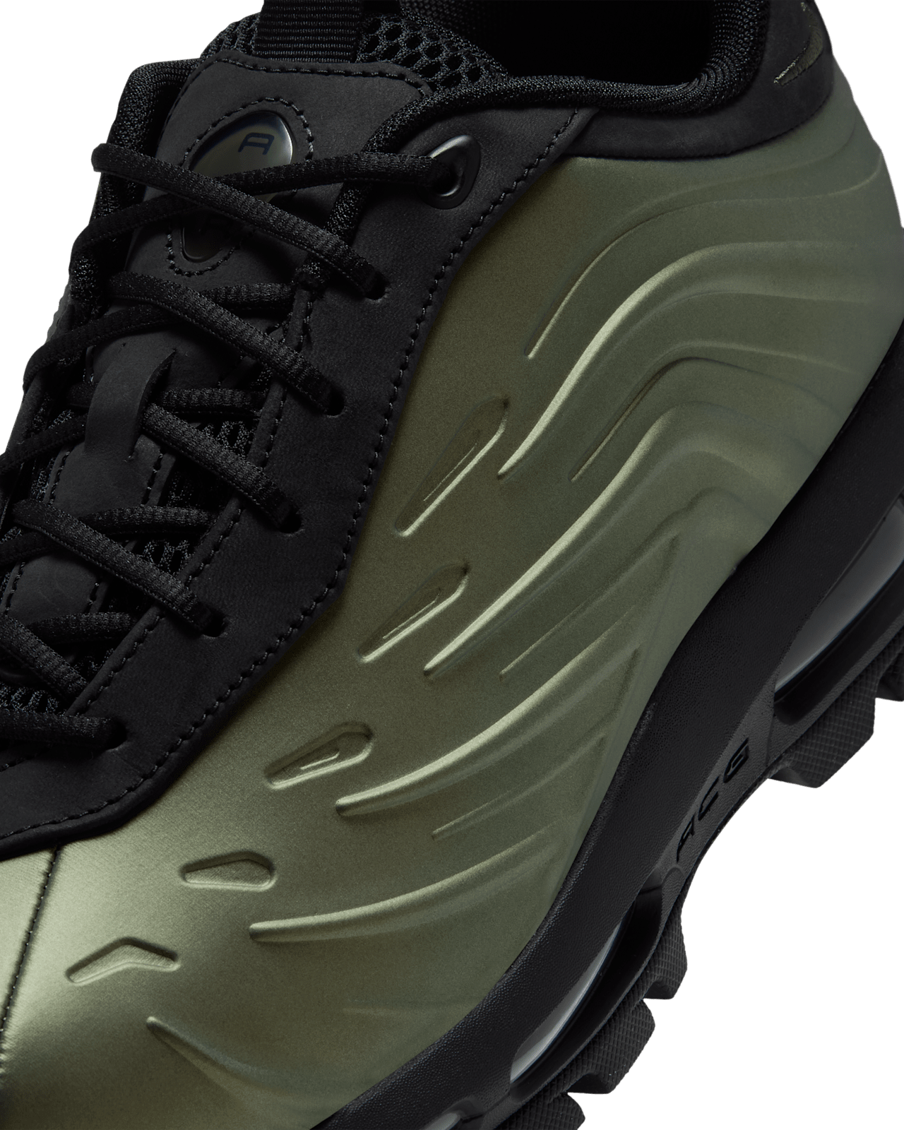 【NIKE公式】ゴアドーム LOW フォーム 'Metallic Gold and Black' (IV7693-700) 発売日