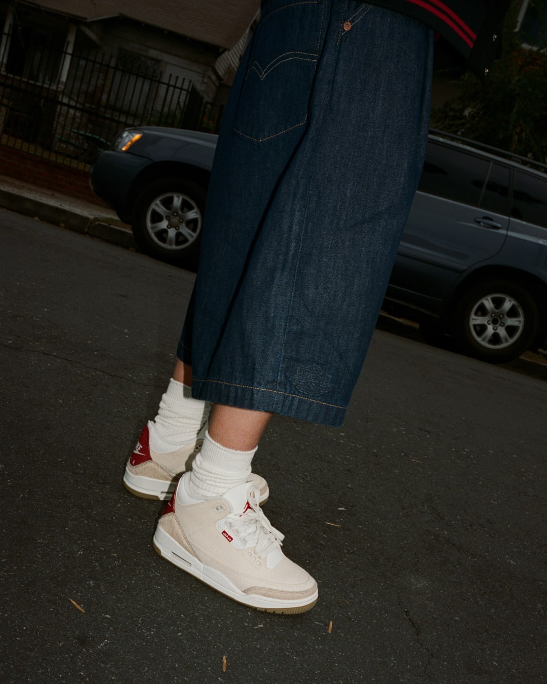 วันเปิดตัว Air Jordan 3 x Levi's® "Ecru Denim" (IR0910-400)