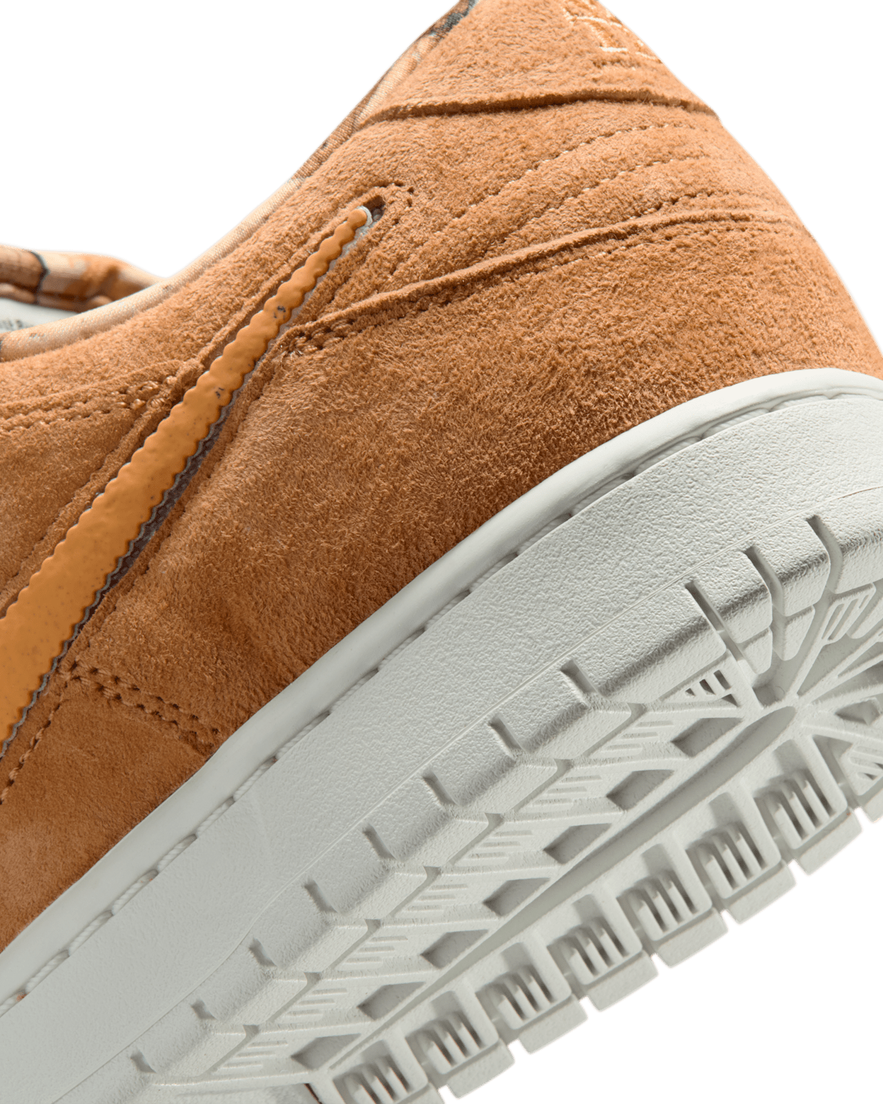 NOTE Manchester x Nike SB Dunk 低筒鞋 'Flax and Summit White' (IO9508-200) 發售日期