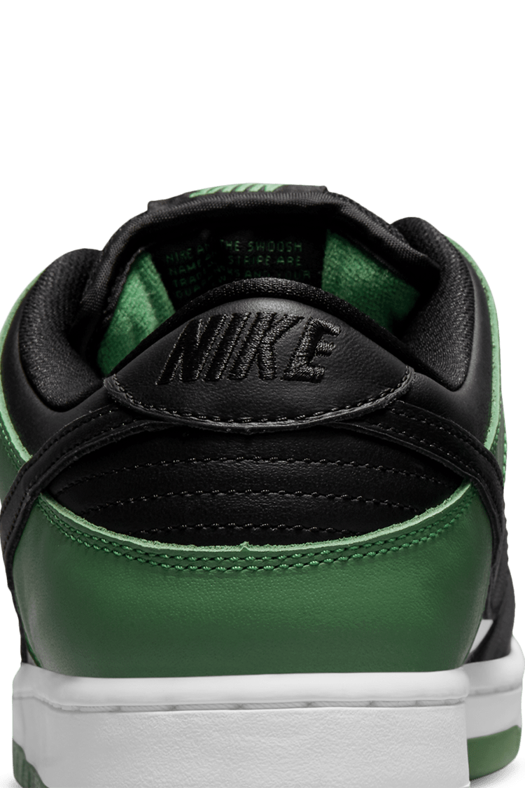 Green nike sb dunk low best sale