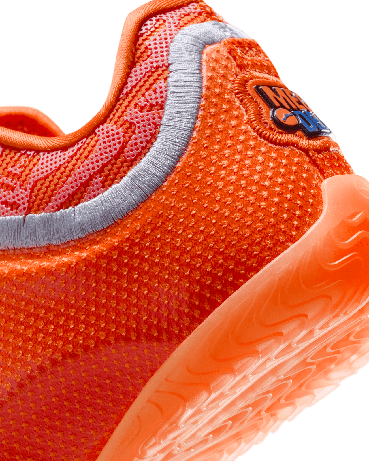 르브론 XXIII (Big Kids) 'Safety Orange and Metallic Gold'(IV4874-800) 출시일