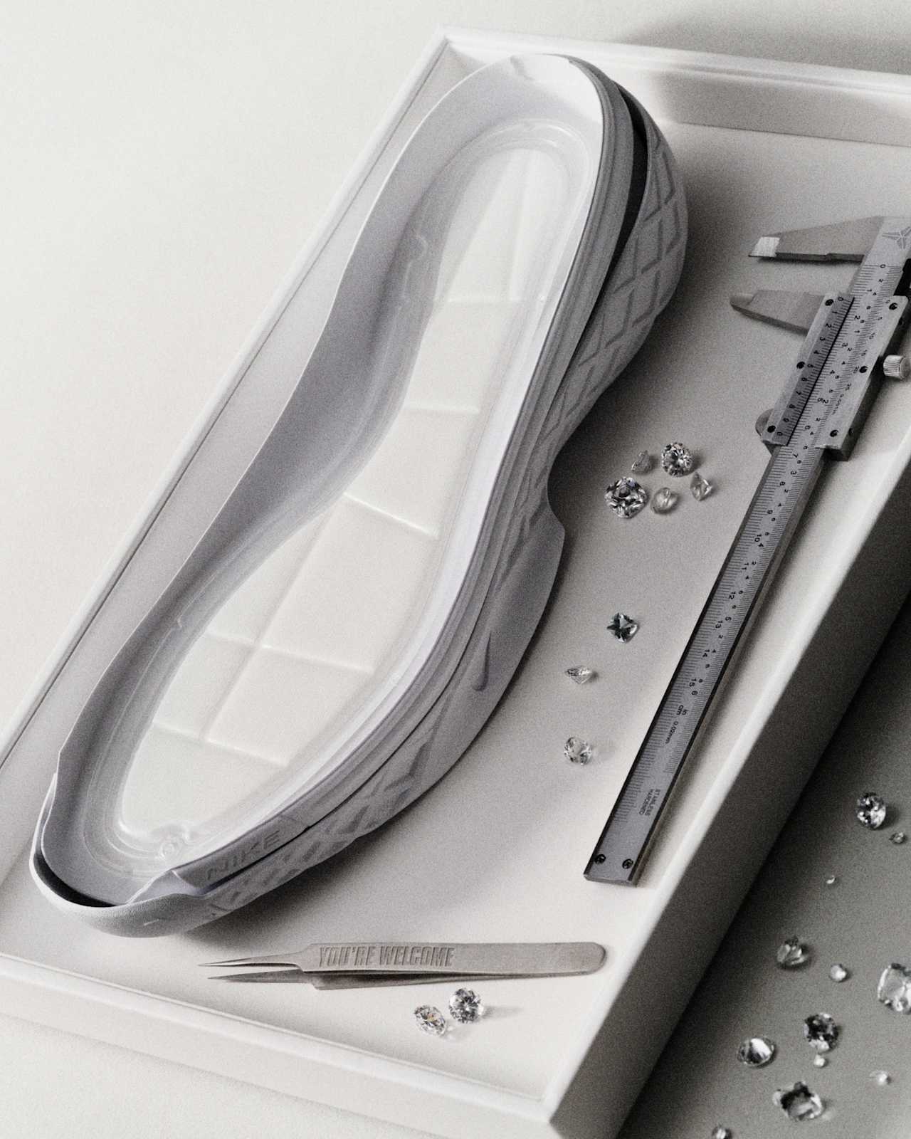 Date de sortie de la Kobe 3 Protro « Halo » (HM4351-100)
