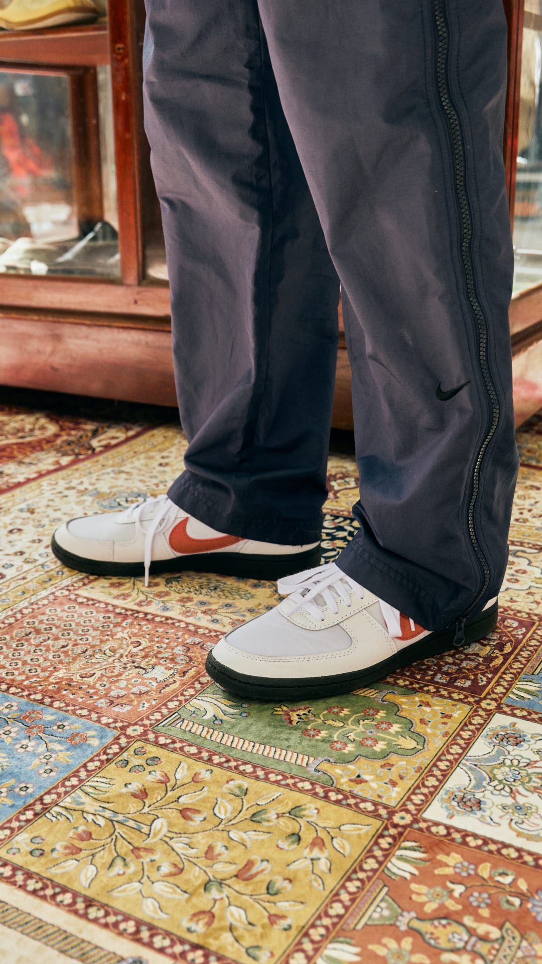 Street SNKRS: TUNE & Khakis Flea Market Part. 1